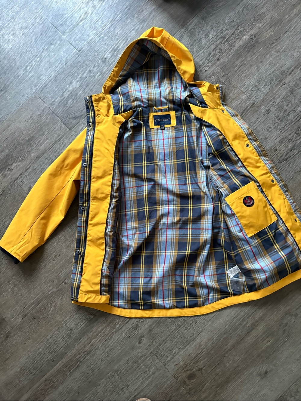 Pendleton Women’s Rain Trail Jacket – Yellow